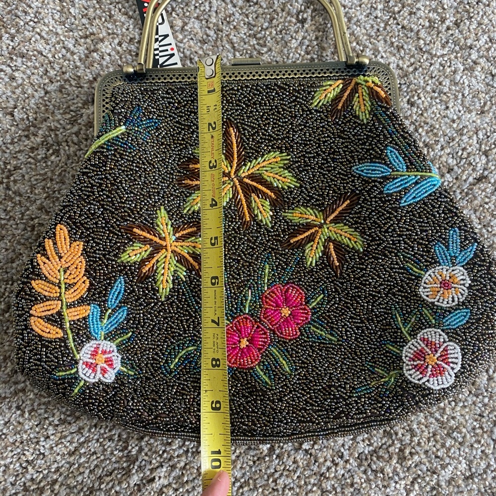 Beaded Purse - Picture 6 of 9